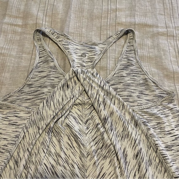 Lululemon Essential Tank (Tiger Space Dye Black White) - Picture 7 of 10